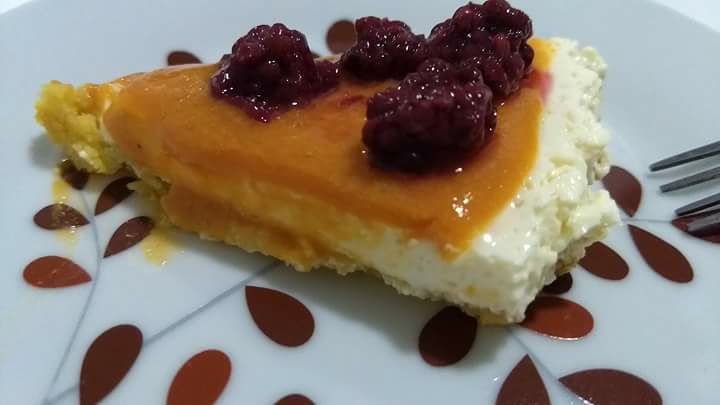 Cheesecake de frutas vermelhas low carb